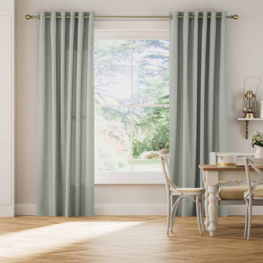 Designer Drapes/Curtains 1124