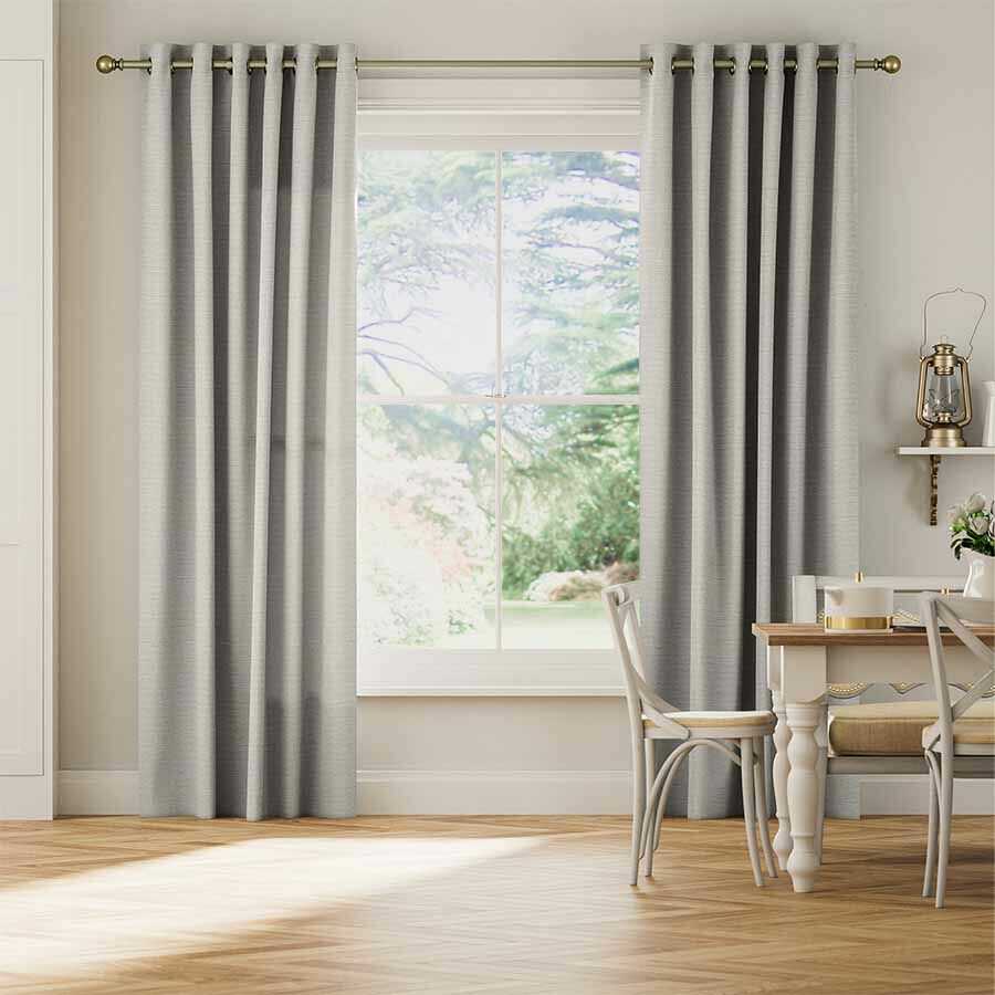 Designer Drapes/Curtains 1124